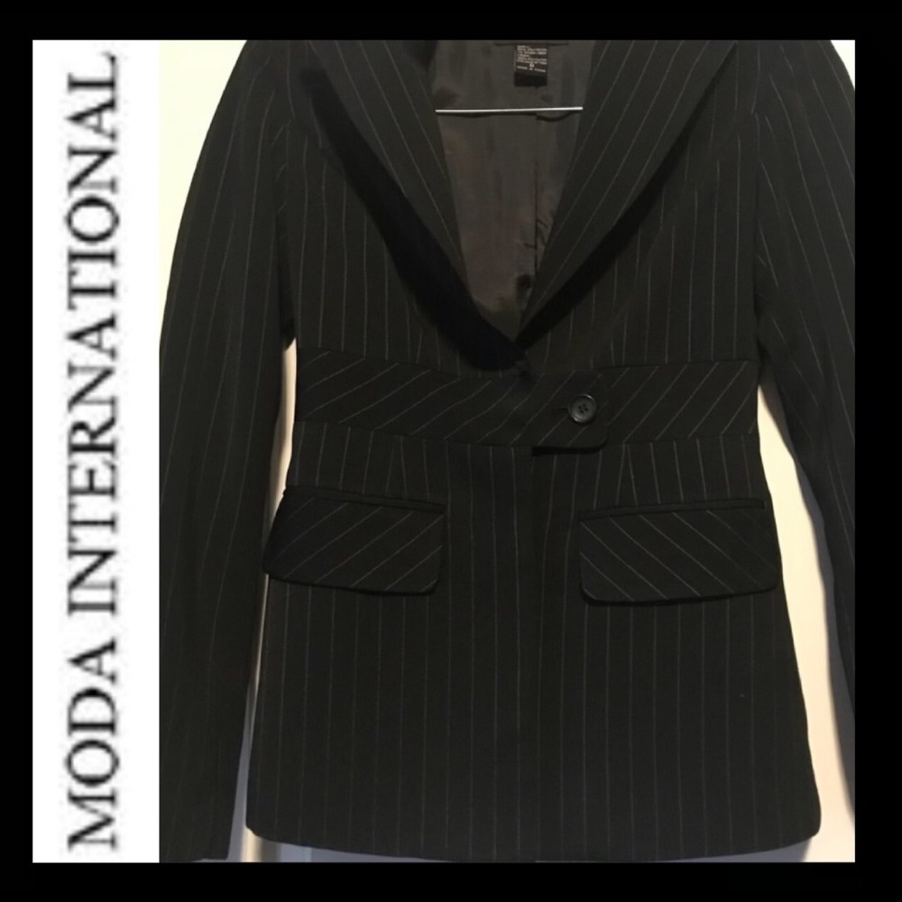 VS Moda International Navy Pinstriped Blazer